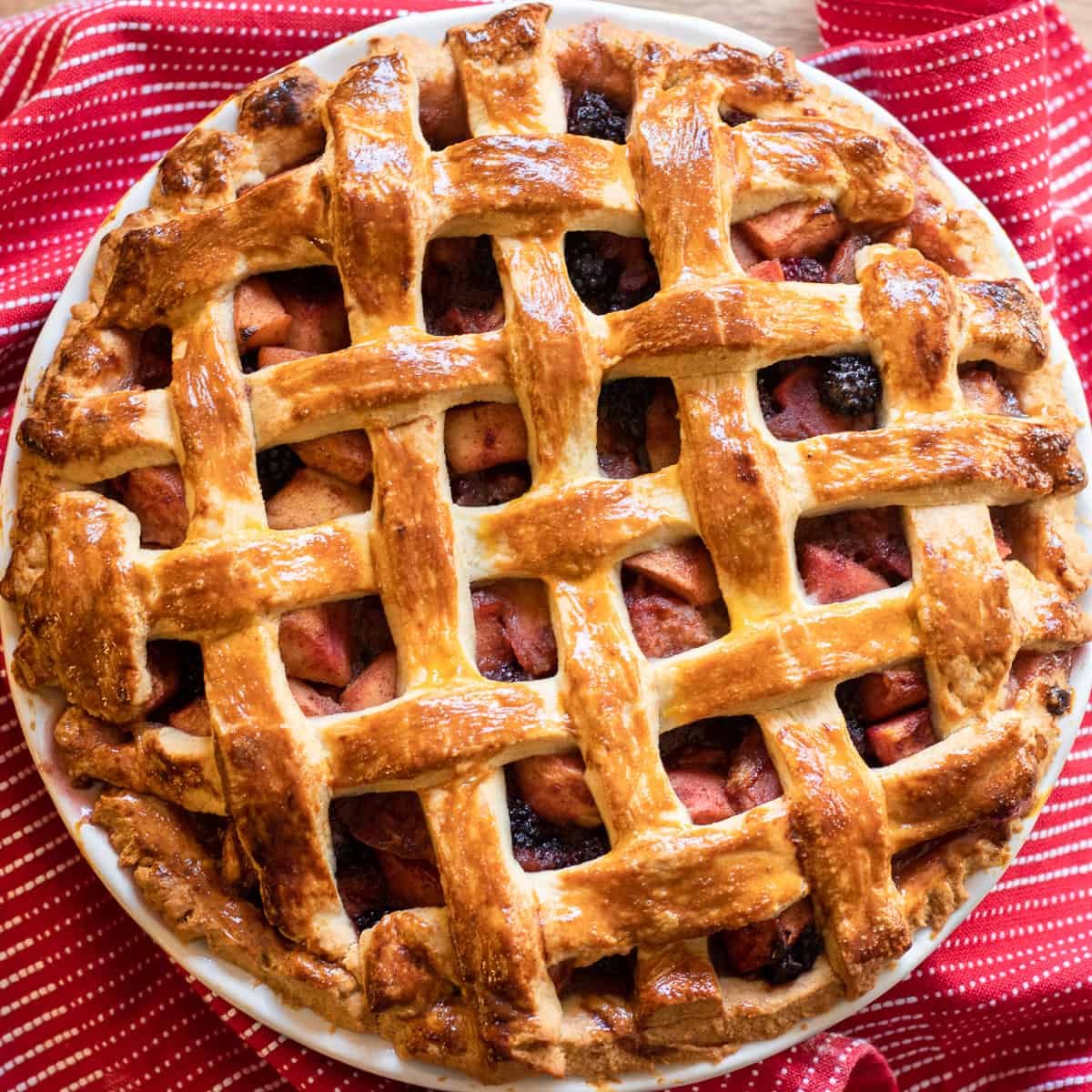 Apple and Blackberry Pie