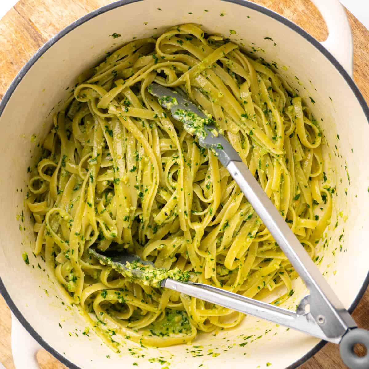 Pasta al Pesto (Linguine with Basil Pesto)