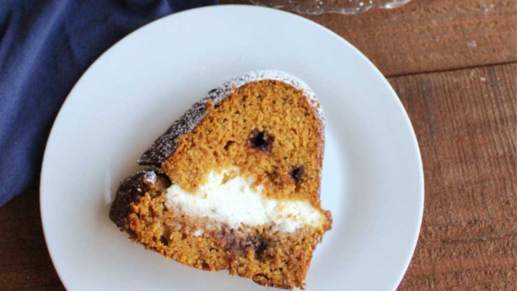 Pumpkin Bundt Cake With Cream Cheese Filling