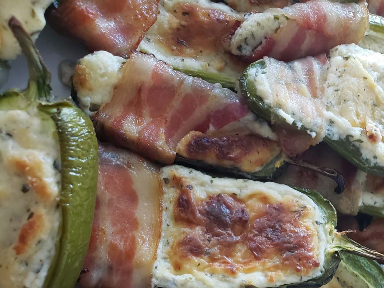 JalaPenis Poppers (Bacon-wrapped Jalapeno Poppers)