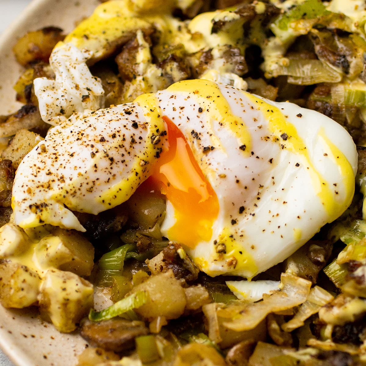 Leek and Mushroom Breakfast Hash