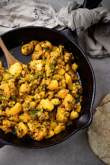 Aloo Methi | Methi Batata nu Shaak | Fenugreek Potato Curry