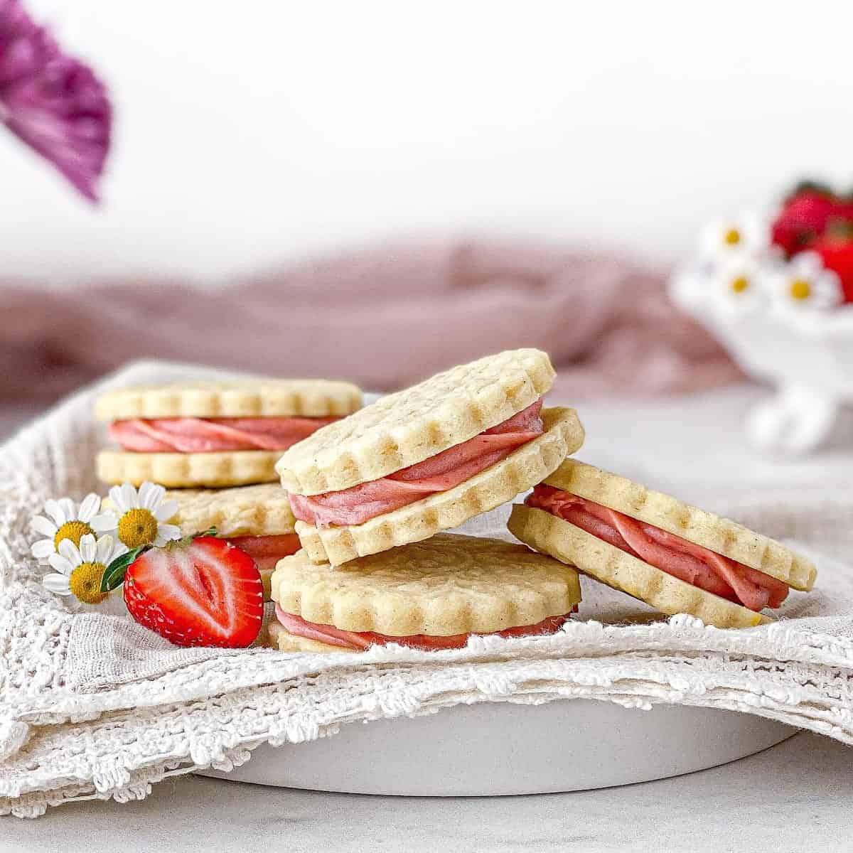 Strawberry Cheesecake Cookies