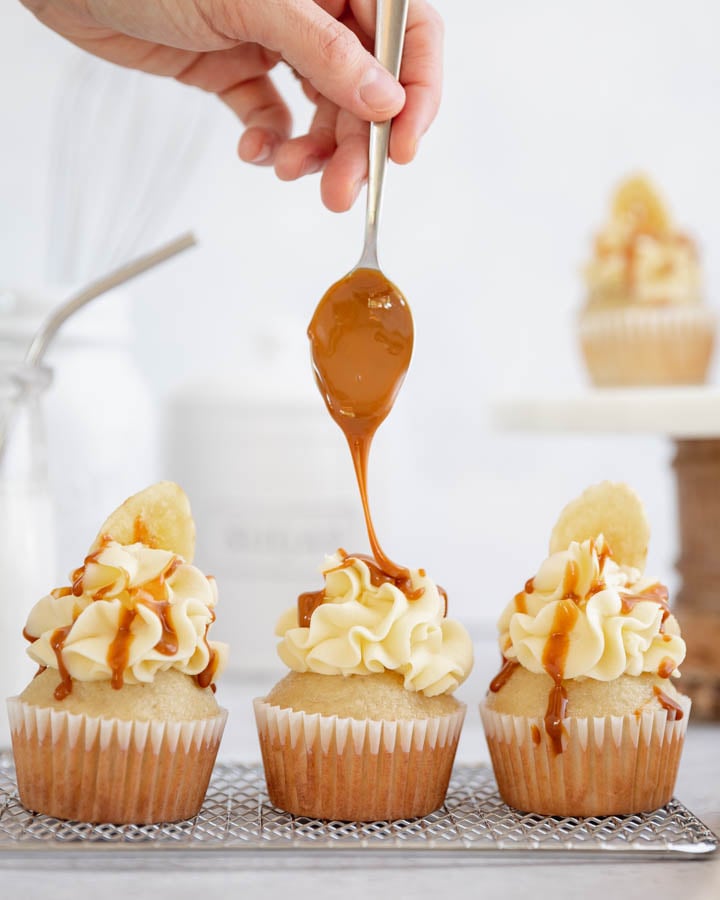 Banana Cupcakes with Dulce de Leche filling