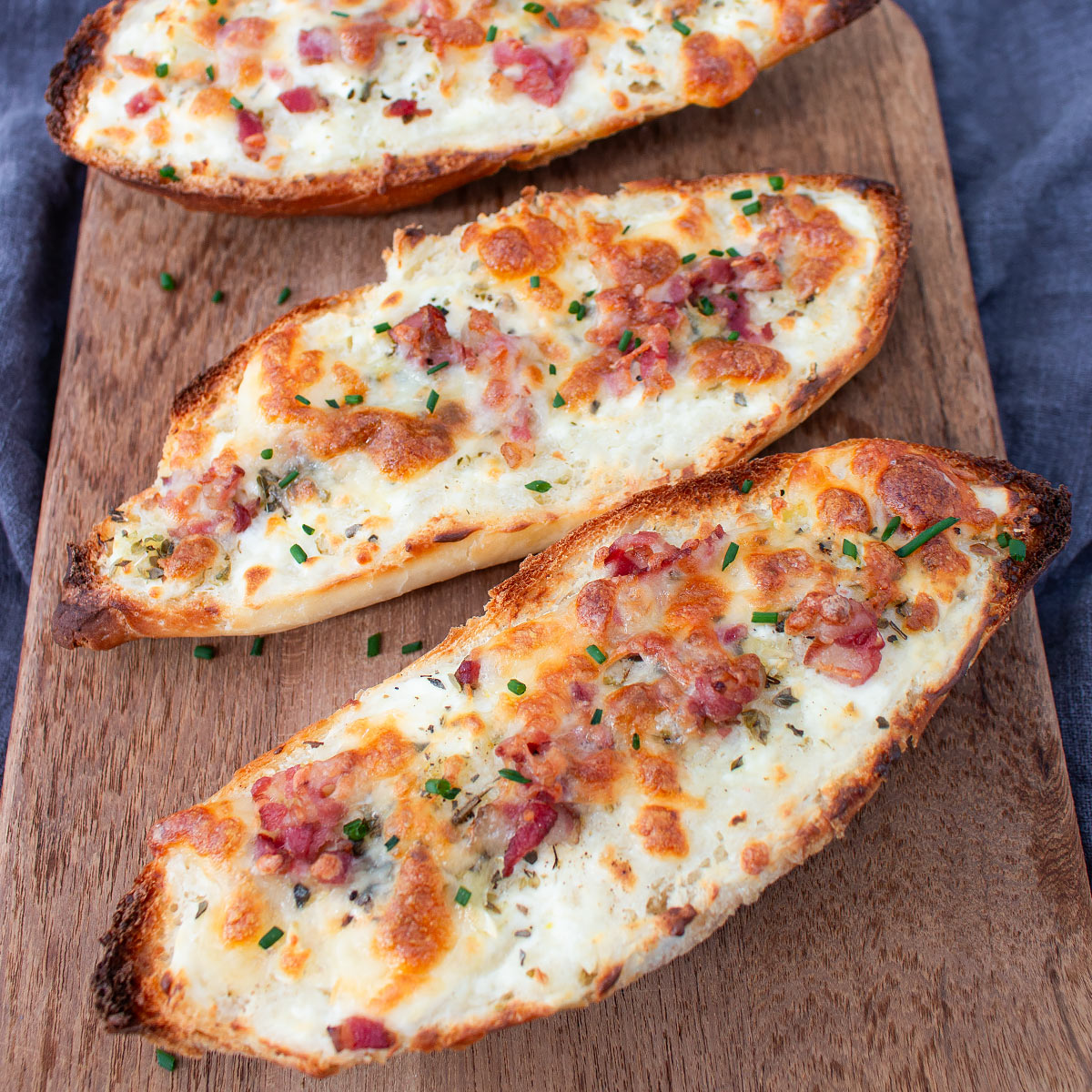 Creamy Bacon French Bread Pizza Recipe